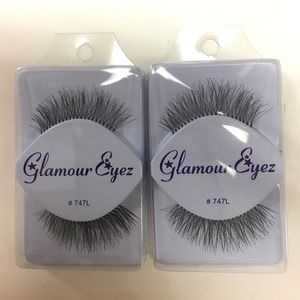 False eyelashes